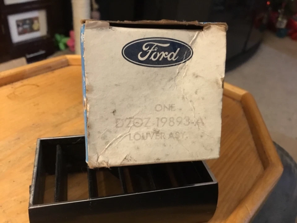 Ford Torino Ranchero 1972 rejilla de registro de tablero central aire acondicionado nuevo de lote Foto 3 de 3