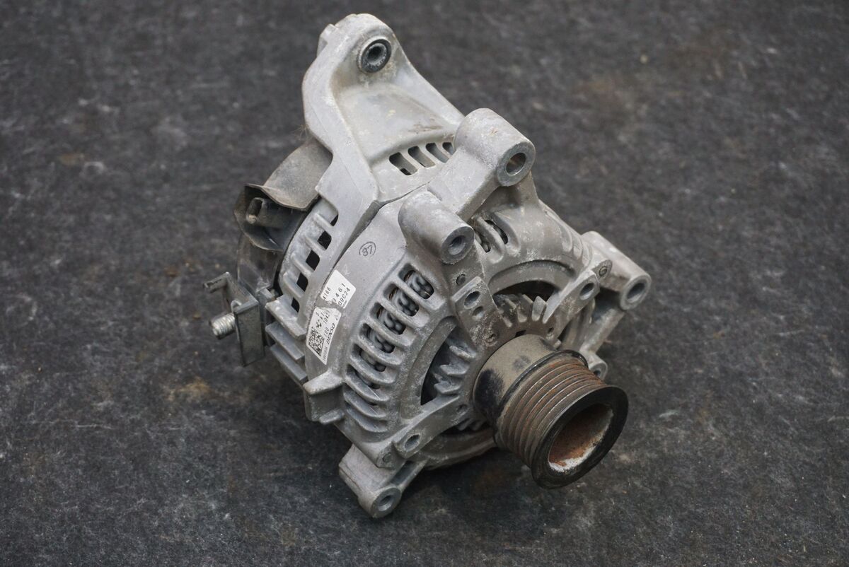Engine Alternator 180 Amp Generator OEM 12318634166 BMW 840i Engine Alternator 180 Amp Generator OEM 12318634166 BMW 840i