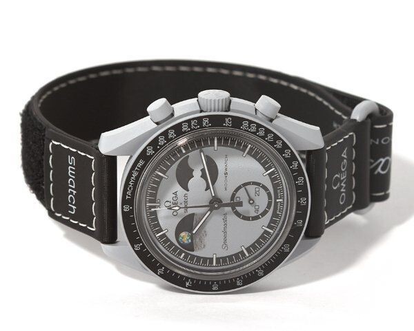 【ほぼ未使用】MISSION TO EARTHPHASE SO33M700 Swatch x Omega Moonswatch Mission To Earthphase SO33M700