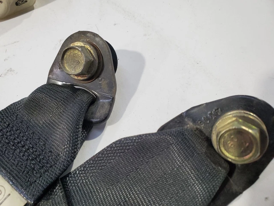 Cinturón de seguridad delantero usado se adapta a: Nissan 240sx 1995 grado A Foto 3 de 4