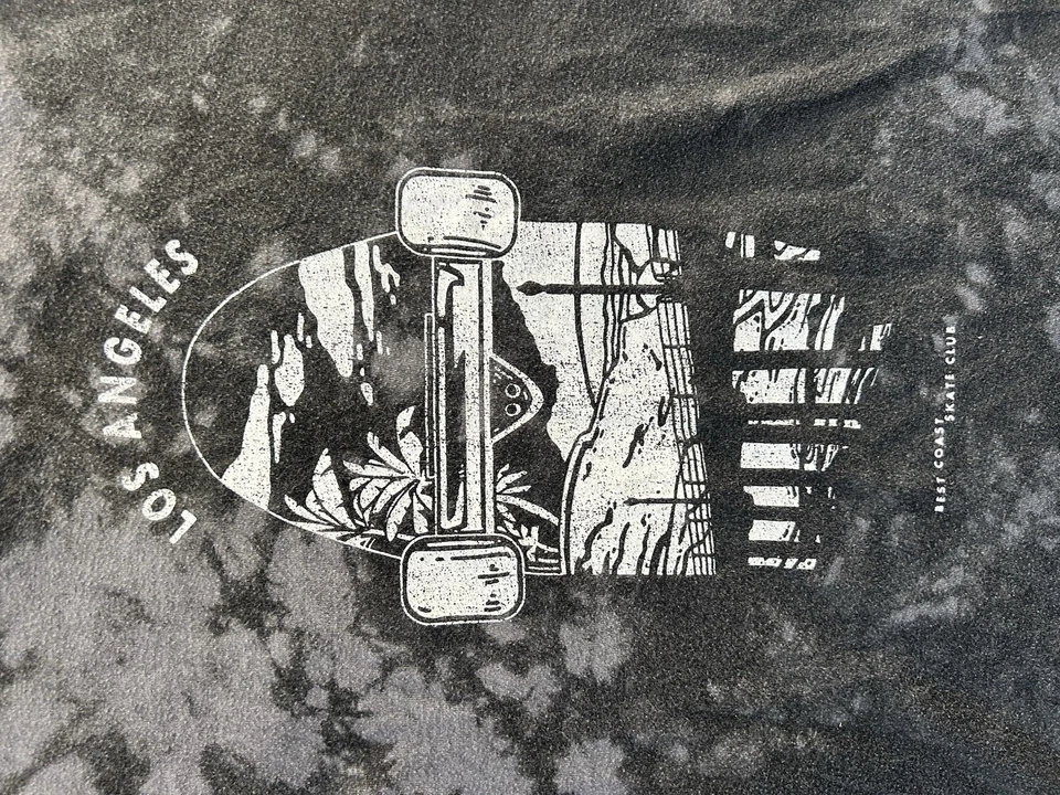 Camisa manga longa estampa gráfica preta skatista masculina infantil Sonoma em excelente estado usado tamanho M 10/12 - Imagem 4 de 4