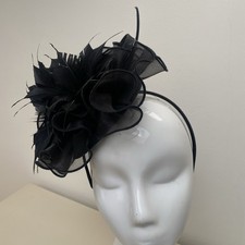 NOWOŚĆ Damska czarna czapka fascynacyjna na opasce Ślub Goodwood Wyścigi Specjalna okazja