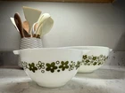 Adorable Set Of Spring Blossom, AKA Crazy Daisy Pyrex Numbers 441 And 443