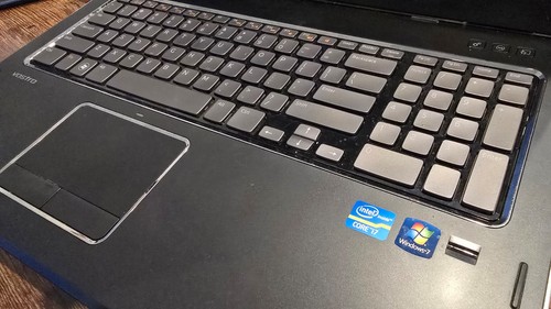 Dell Vostro 3750 17.3" i7 Laptop 6GB RAM 500GB NVIDIA GT 525M DVD Fingerprint - Picture 2 of 6