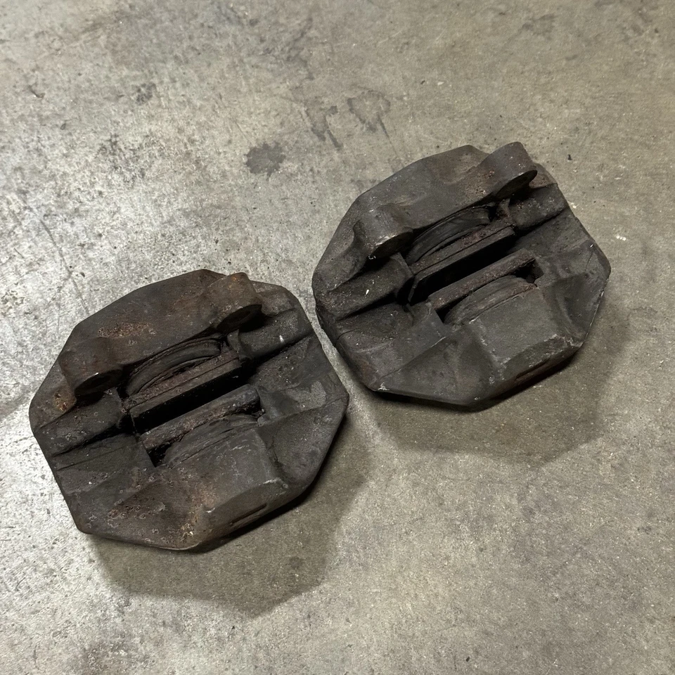 Par de pinzas de freno delanteras Porsche 911 T 912 ATE 1968-1973 rotor sin ventilación Foto 4 de 4