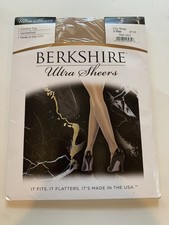 Berkshire Ultra Sheers Pantyhose City Beige Size 2 Plus Style 4415 Control Top