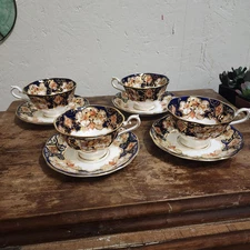 Set Of 4 Royal Albert HEIRLOOM Cup & Saucer Sets Floral Bone China England