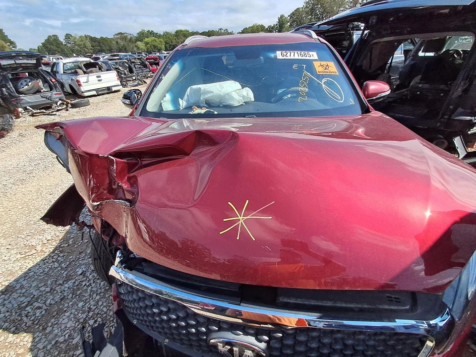 Used Front Left Fender fits: 2018 Kia Sorento black moulding Front Left Grade A - Image 2 of 4