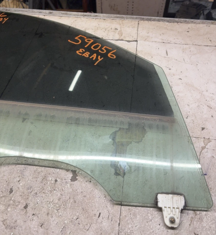 2003-2008 INFINITI FX серии FX35 со стороны пассажира правая передняя дверь стекло окно - Изображение 3 из 4