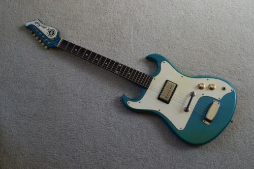 Vintage 1960s USA Custom Kraft solid body electric guitar, Supro/Valco pickup