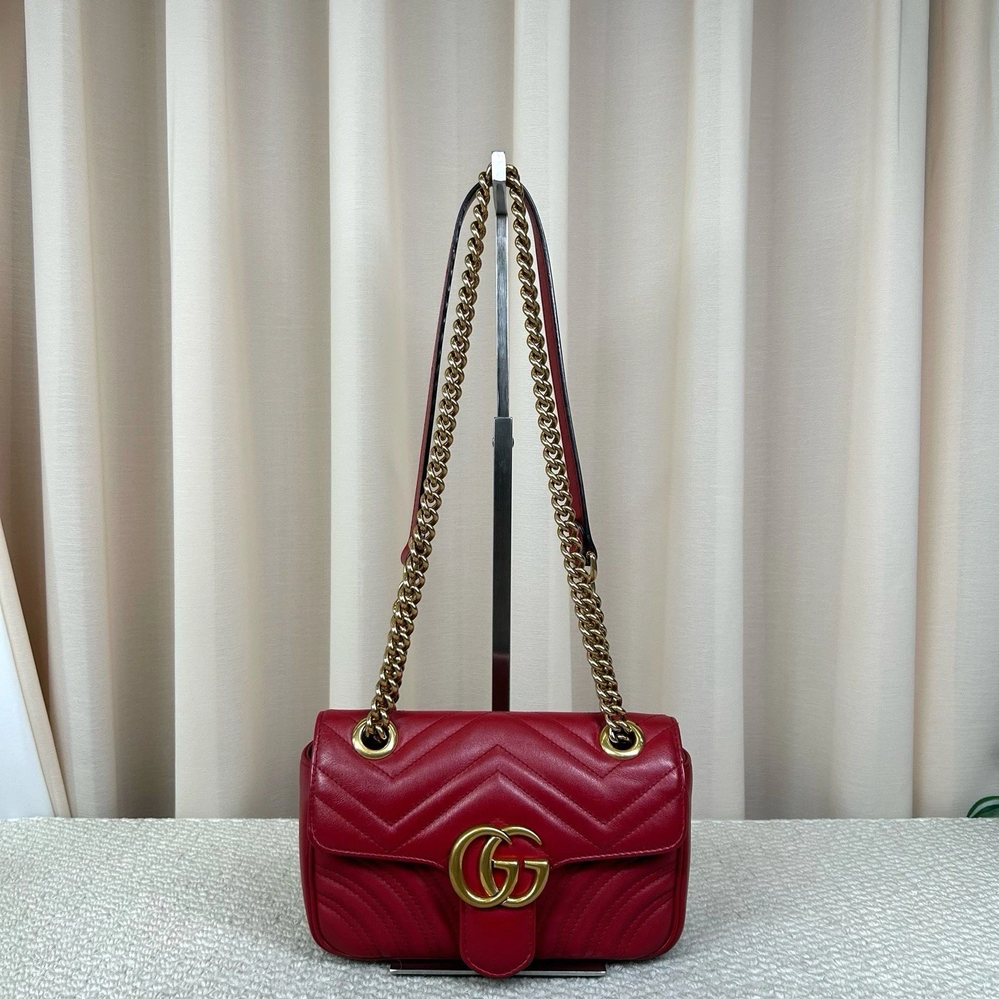Gucci — Authentic Pre-owned Gucci Marmont Small Red Leather Bag