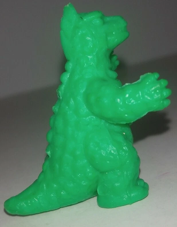 2 figuras de monstruos Keshi de goma de 1,5" GODZILLA KAIJU; figuras de Japón Foto 3 de 4