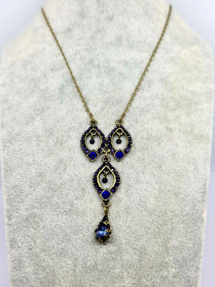 Precioso collar Michal Negrin delicado con cristal azul púrpura. Foto 4 de 4