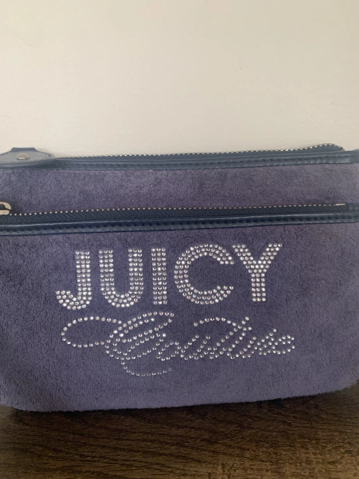 Muñequera bolsa terciopelo púrpura estrás Y2K Juicy Couture Foto 2 de 4