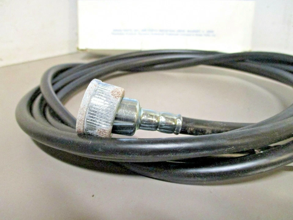 Cable velocímetro Raybestos 48498 GM conexión rápida tuerca 7/8"-18 100" longitud Foto 3 de 4