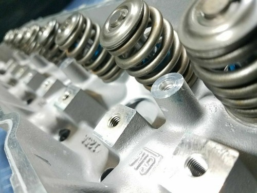 LS LS1 LS2 LS3 LS6 LS7 LSX 317 CYLINDER HEADS SET 4.8 5.3 5.7 6.0L 6.2 GEN 3 4 - Picture 4 of 6