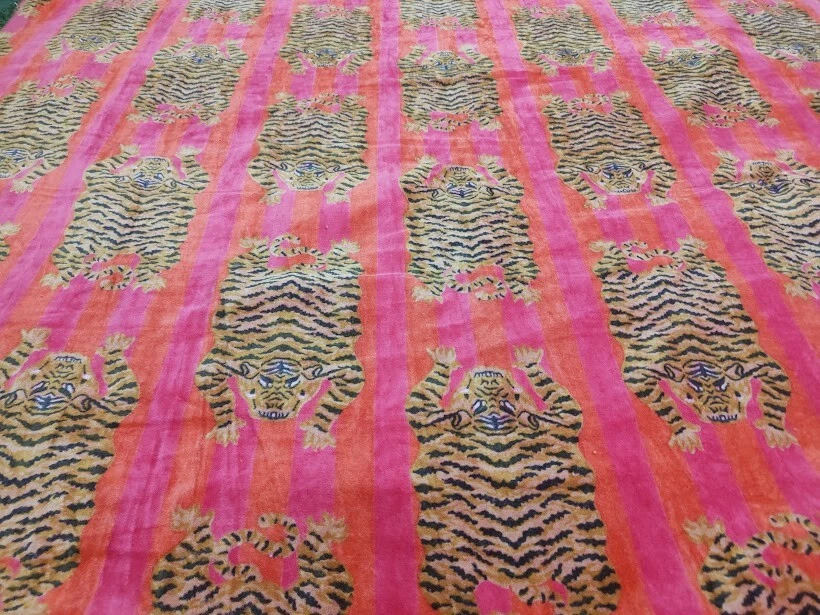 Vestido indio de tela de terciopelo suave con estampado de animales tapicería de costura terciopelo por año Foto 3 de 4