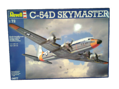 Revell 004877   C54-D SKYMASTER  1:72