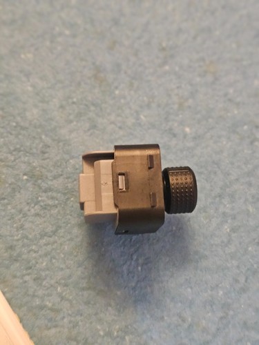 NEW GENUINE SEAT LEON ALTEA XL TOLEDO WING MIRROR SWITCH 5P0959565 A C 9B9 - Picture 12 of 13