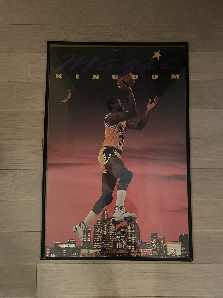 Affiche Vintage Magic Johnson Lakers "Magic Kingdom" 1991 - Costacos Bros. (35x23") - Originale
