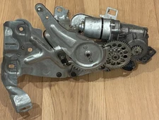 2007-2014 GM Rear Back Power Liftgate Hatch Trunk Lid Motor Actuator Assembly