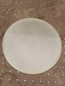 Lot Of 2 Vintage REPLACEMENT Tupperware #1203 Round  Tab Snap Lid 9 1/2" diam