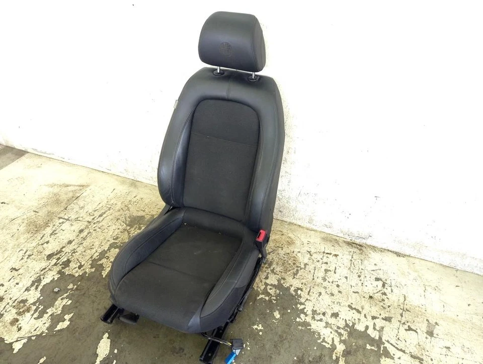 46849256 SEDILE ANTERIORE DESTRO PASSEGGERO IN PELLE ALFA ROMEO 159 SW 2.0 D 125 Foto 2 de 4