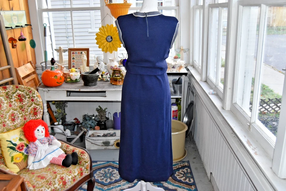 Vintage 1960s Knit Maxi Dress Blousan Waist Short Sleeves Blue Size Small - Image 3 of 4