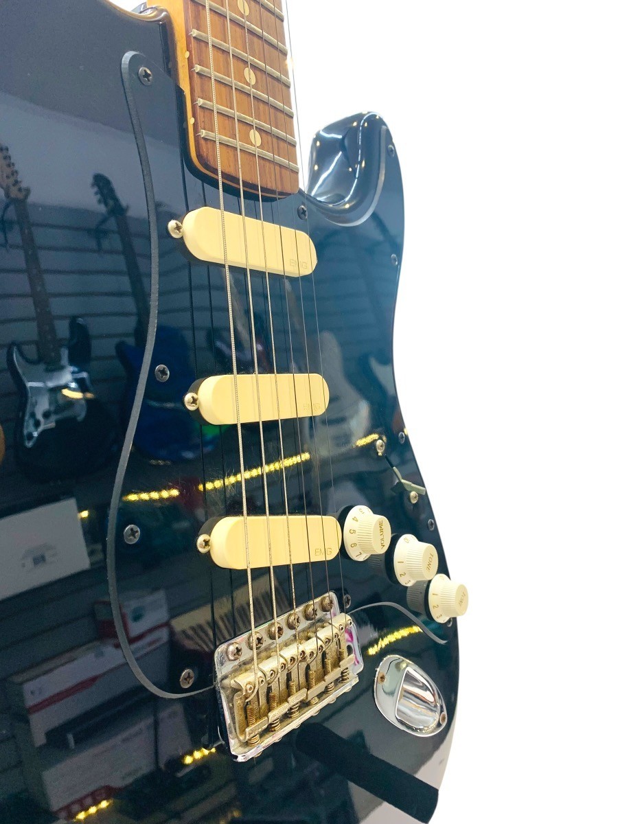 1997 Fender Stratocaster Mexico 6-String Electric Guitar | eBay