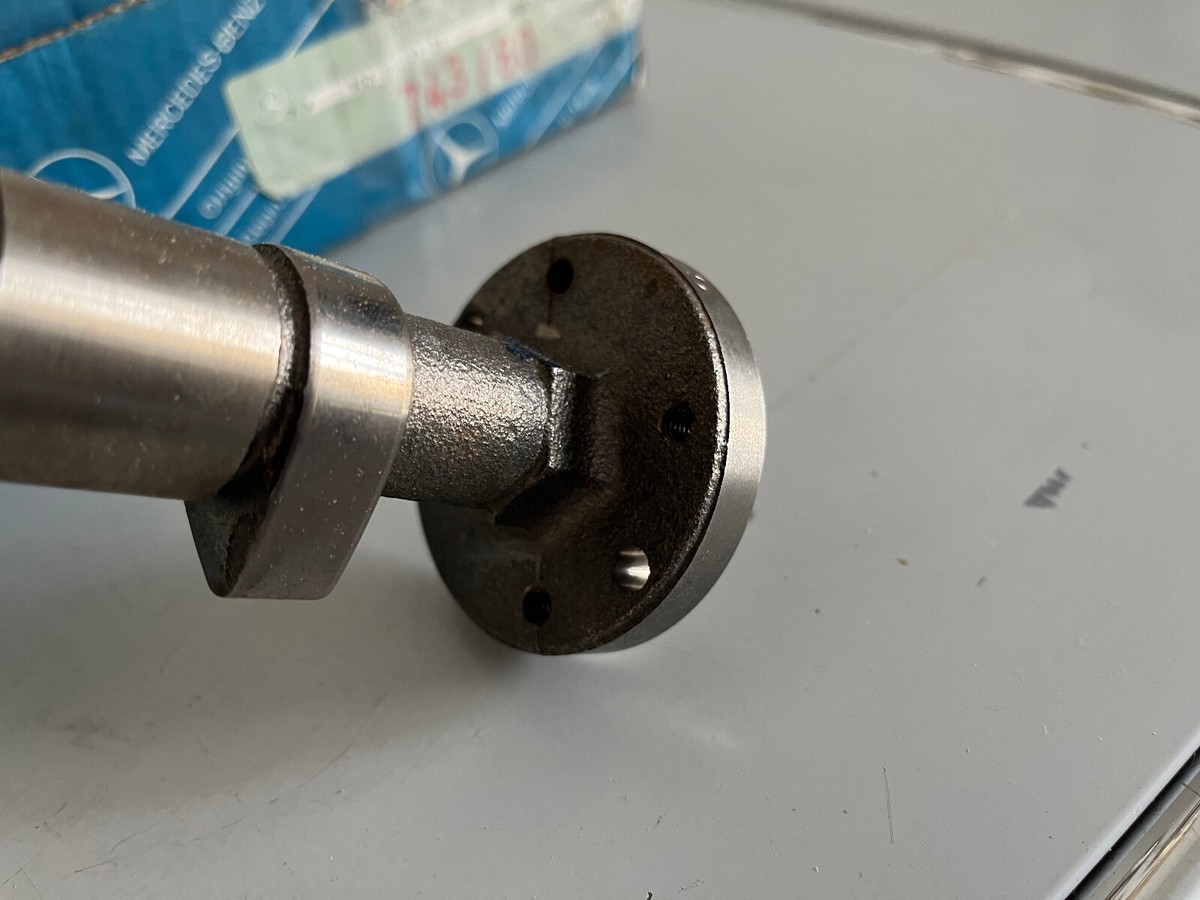 NEU NOS Mercedes-Benz 190E 2.3-16V W201 M102 Nockenwelle STANDARD  