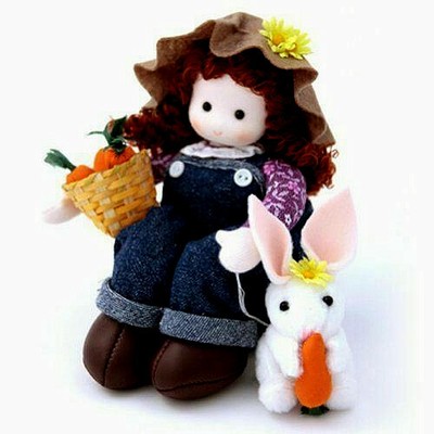 green tree musical dolls