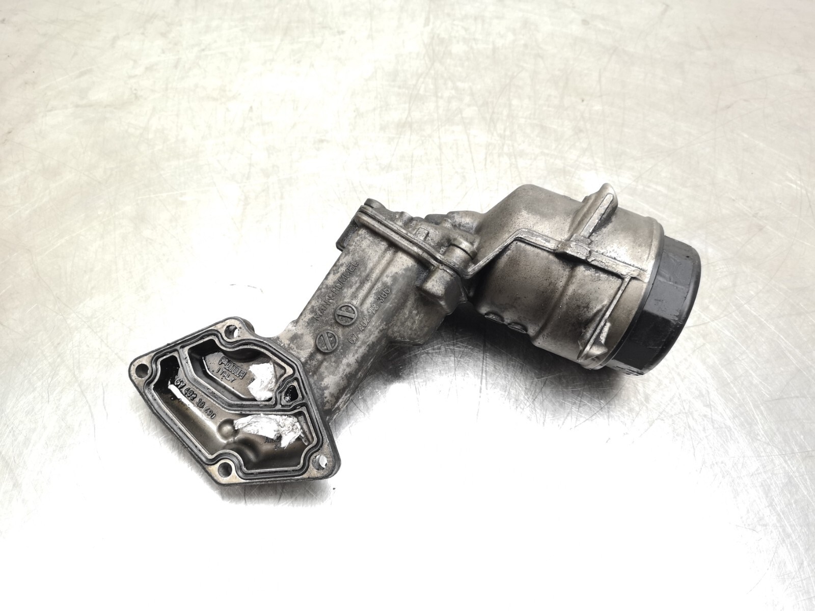 200511 MERCEDES C E OM642 3.0 V6 CDI OIL FILTER HOUSING CASTING CAP