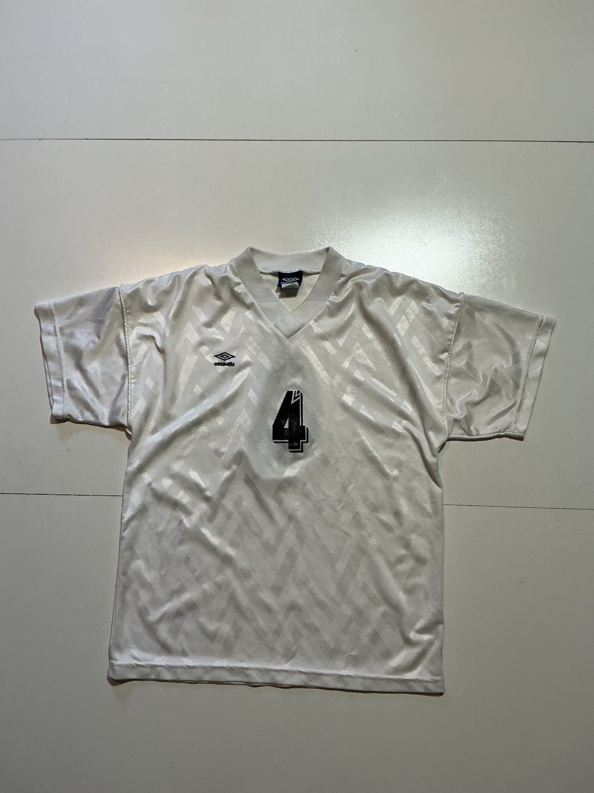 Vintage Umbro Sportswear Made In USA White/Black #4 Football Soccer Jersey Sz. M
