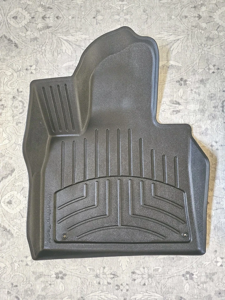 Alfombrillas KIA SORENTO 2021-2025 WeatherTech revestimiento de piso (solo alfombrillas delanteras) Foto 2 de 4