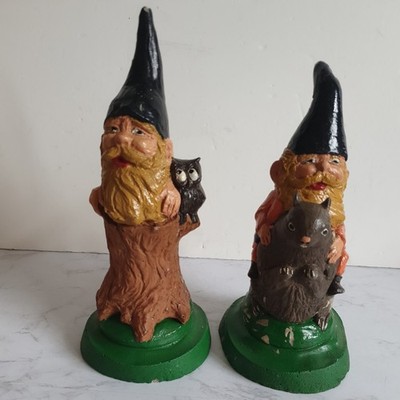 2 skurrile Fantasy Vintage Gartenzwerge selbstgemacht Volkskunst Eule Eichhörnchen Farbe Ton?