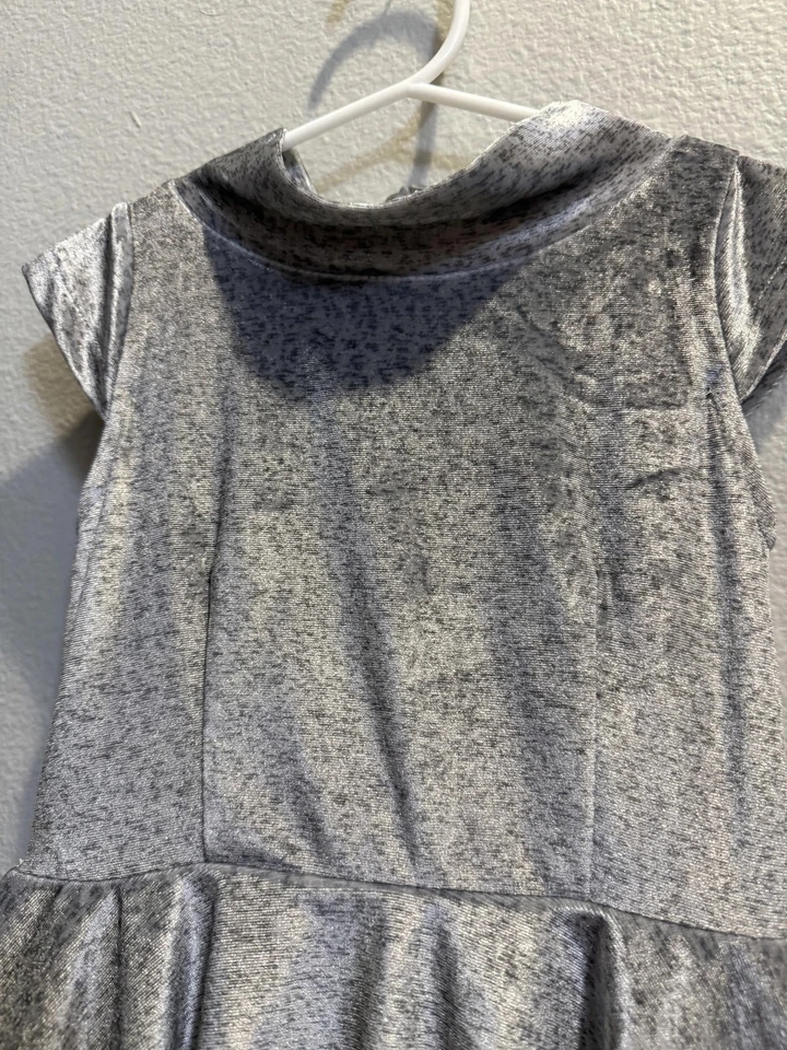 Vestido Mia Joy Gris Plateado Terciopelo y Tul Talla 4 Foto 2 de 4