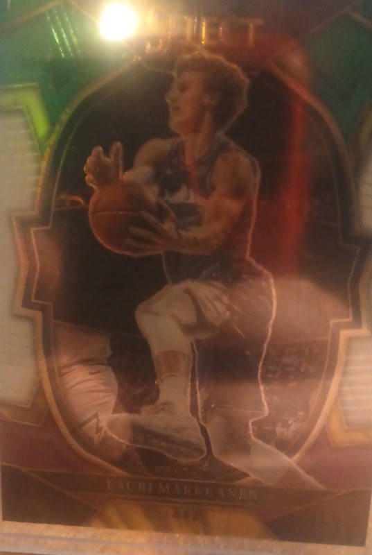 2022-23 Panini Select - Concourse Lauri Markkanen #45 Green White Purple Prizm