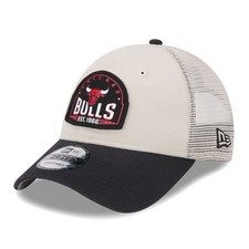 Men's New Era Khaki/Black Chicago Bulls Throwback Patch Trucker 9FORTY