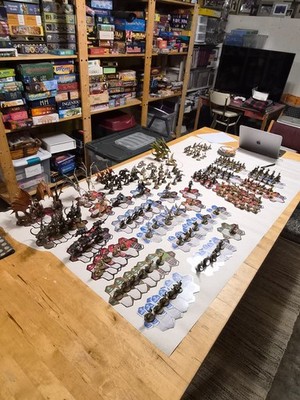 Heroscape figures lot, 91 unique Heros and 38 squads.