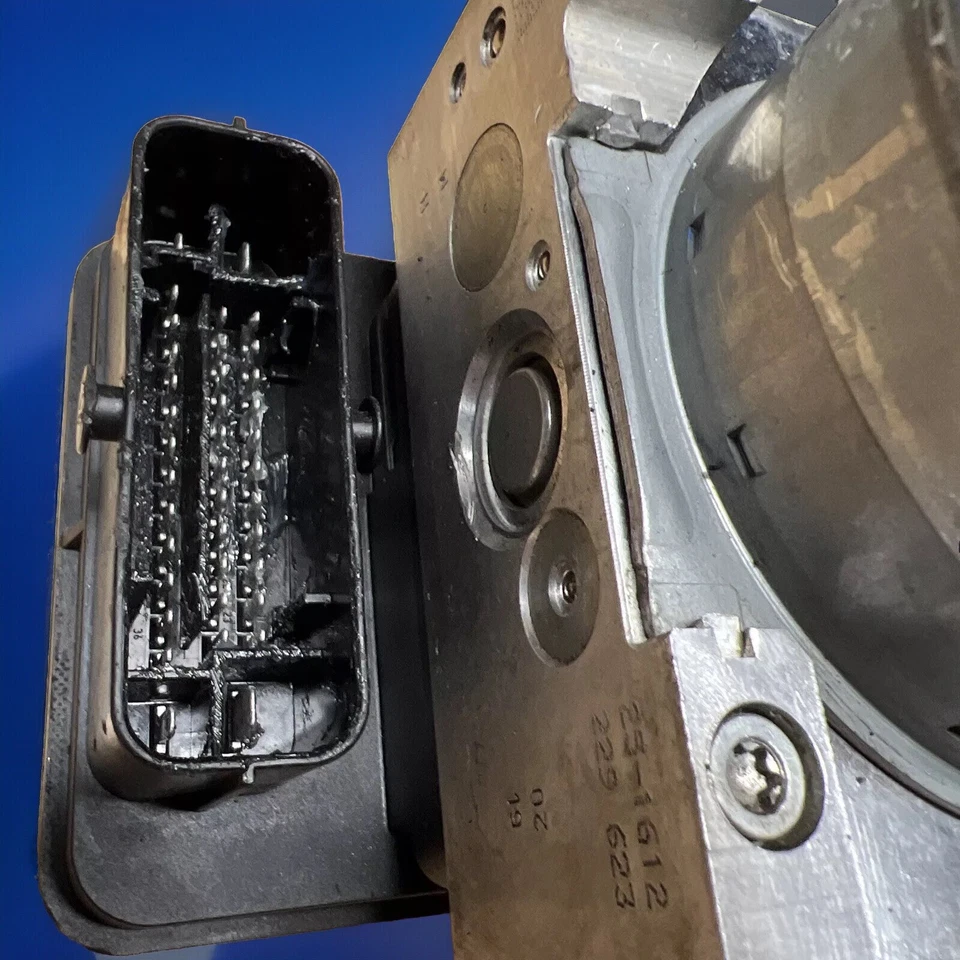 Refurbished ABS Brake Pump Module 2013 2014 Cadillac XTS 3.6L | 22929232 - Image 4 of 4