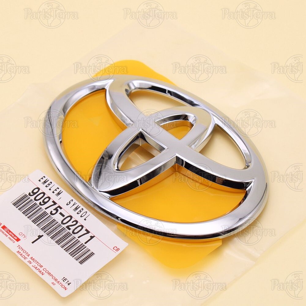 New Genuine OEM Toyota Scion TC2 Zelas Rear Trunk Chrome New Genuine OEM Toyota Scion TC2 Zelas Rear Trunk Chrome