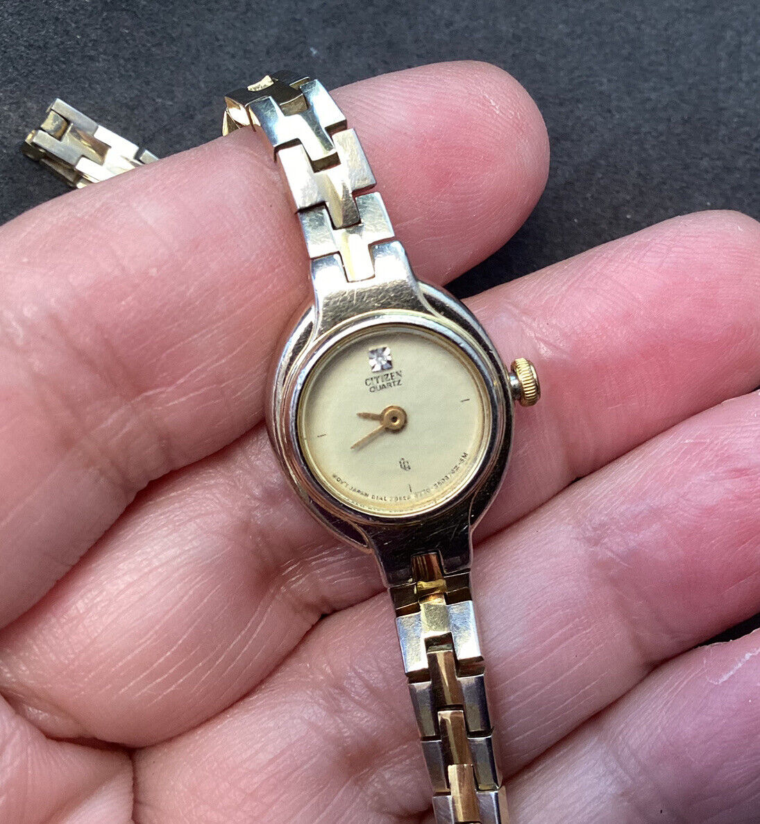 Vintage Citizen Quartz Ladies Cocktail Watch Gold Tone Vintage Citizen Quartz Ladies Cocktail Watch Gold Tone
