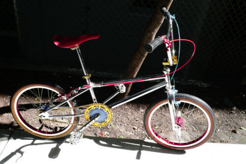 GT BMX new School Air Yellow 20 GT BMX new School Air Yellow 20