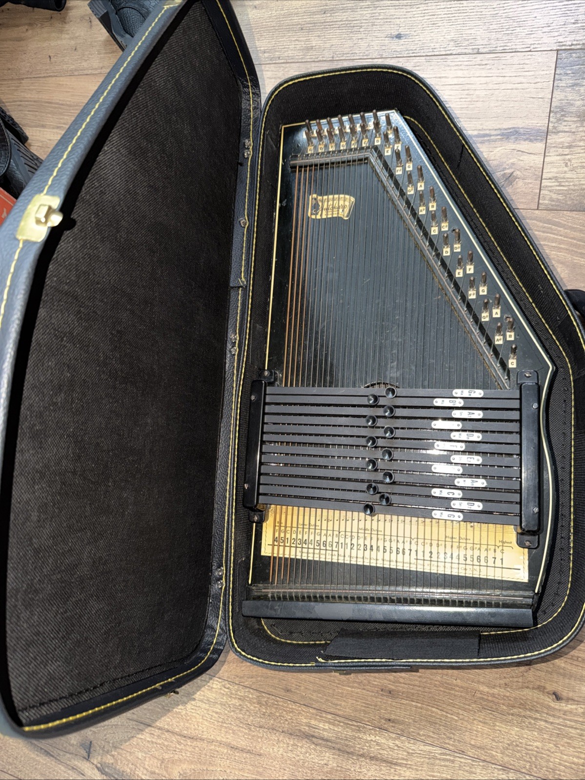 Oscar Schmidt Autoharp - Made in USA  