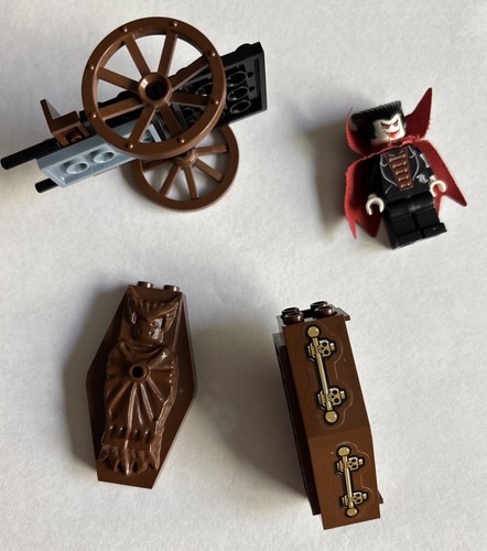 Lego Vampire cape Brown Coffin Studios minifigure 1381 Vampire Crypt Cart - Picture 6 of 6