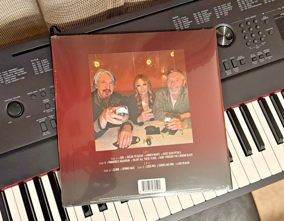 Tori Amos – SEALED Diving Deep Live 2xLP Indie Exclusive Bone Colored Vinyl Foto 3 de 3