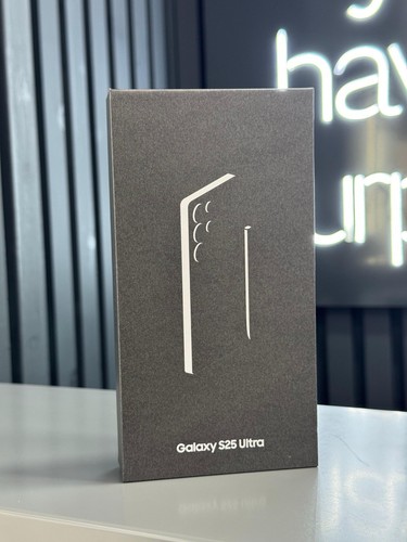 Brand New Samsung Galaxy S25 Ultra - 256GB Dual Sim 5G Smartphone
