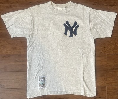 VTG College Concepts Cooperstown Collection Yankees Mickey Mantle #7 T-Shirt L