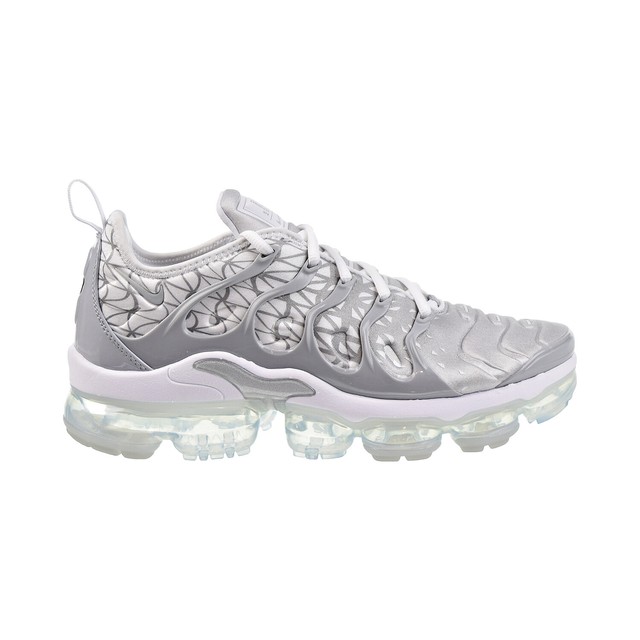 nike vapormax plus metallic silver
