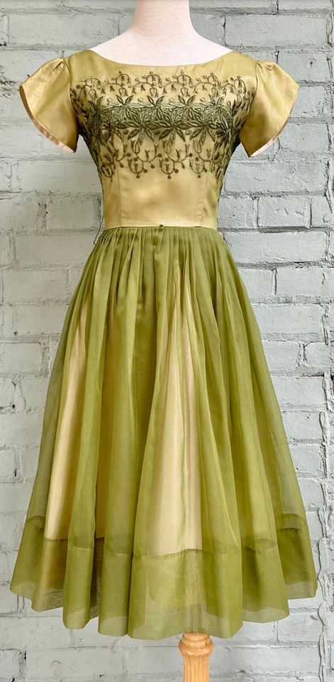 Vintage 1960s chartreuse organza fit and flare cocktail party dress / small - Imagem 2 de 4